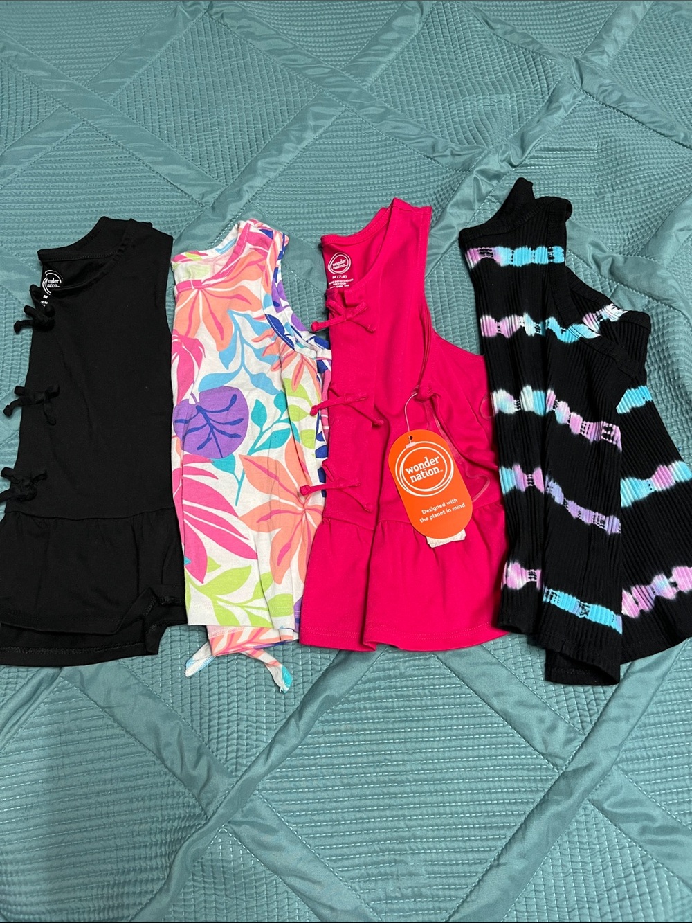 Girls tank top lot size M